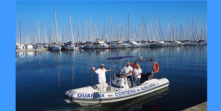 Gommone Guardia Costiera Ausiliaria