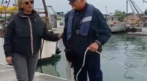 Due tartarughe tornano al mare: con GCA, Capitaneria di Porto e CESTHA, anche Donatella Bianchi e Linea Blu