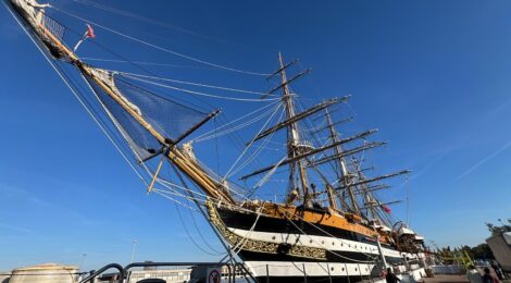 LA GCA SULL’AMERIGO VESPUCCI A MARINA DI RAVENNA: LA VISITA A BORDO E IL SERVIZIO DEI VOLONTARI